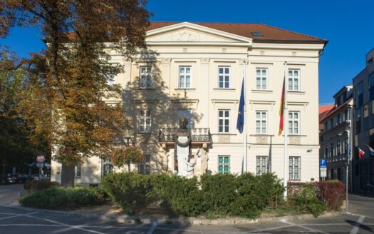 Palác Nestor – Hviezdoslavovo námestie 10