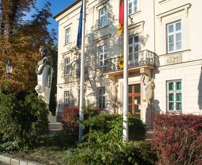 Palác Nestor – Hviezdoslavovo námestie 10