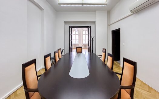 Priestor/kancelárie 103m2 v historickej budove, Podjavorinskej (Palisády)