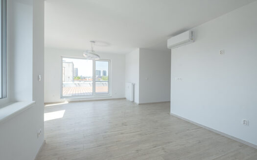 Priestranný 4-izbový byt 132 m2 s terasou 73m2 na prenájom v nadstavbe na Kohútovej ulici – Ružinov