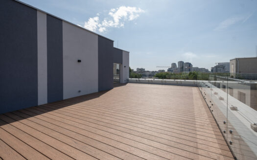 Priestranný 4-izbový byt 132 m2 s terasou 73m2 na prenájom v nadstavbe na Kohútovej ulici – Ružinov