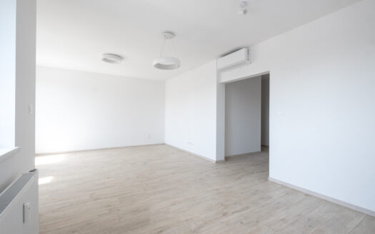 Priestranný 3-izbový byt 65m2 s balkónom  na prenájom v nadstavbe na Kohútovej ulici – Ružinov