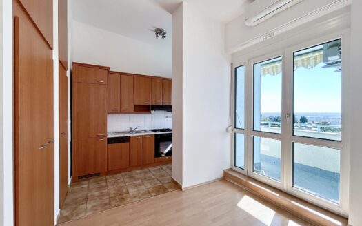 Čmelovec, 3-izbový byt s balkónom na prenájom