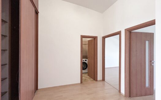 Čmelovec, 3-izbový byt s balkónom na prenájom