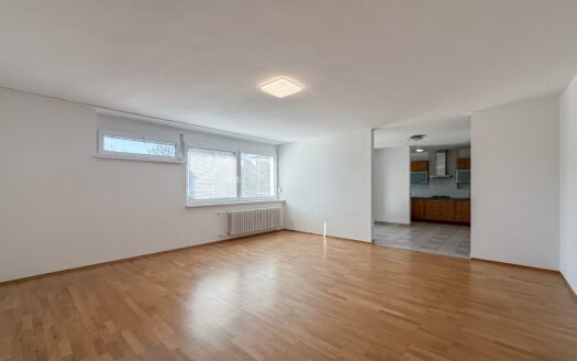 4-izbový byt s predzáhradkou v lokalite Čmelovec – Bôrik