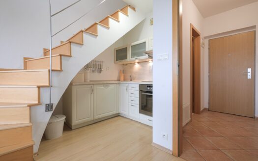 Klimatizovaný 3-izbový mezonet v Dúbravke pri medzinárodnej škole