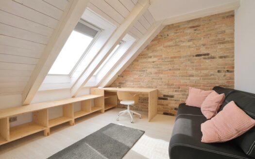 Zariadený 4-izb mezonet s terasou, Medená, centrum